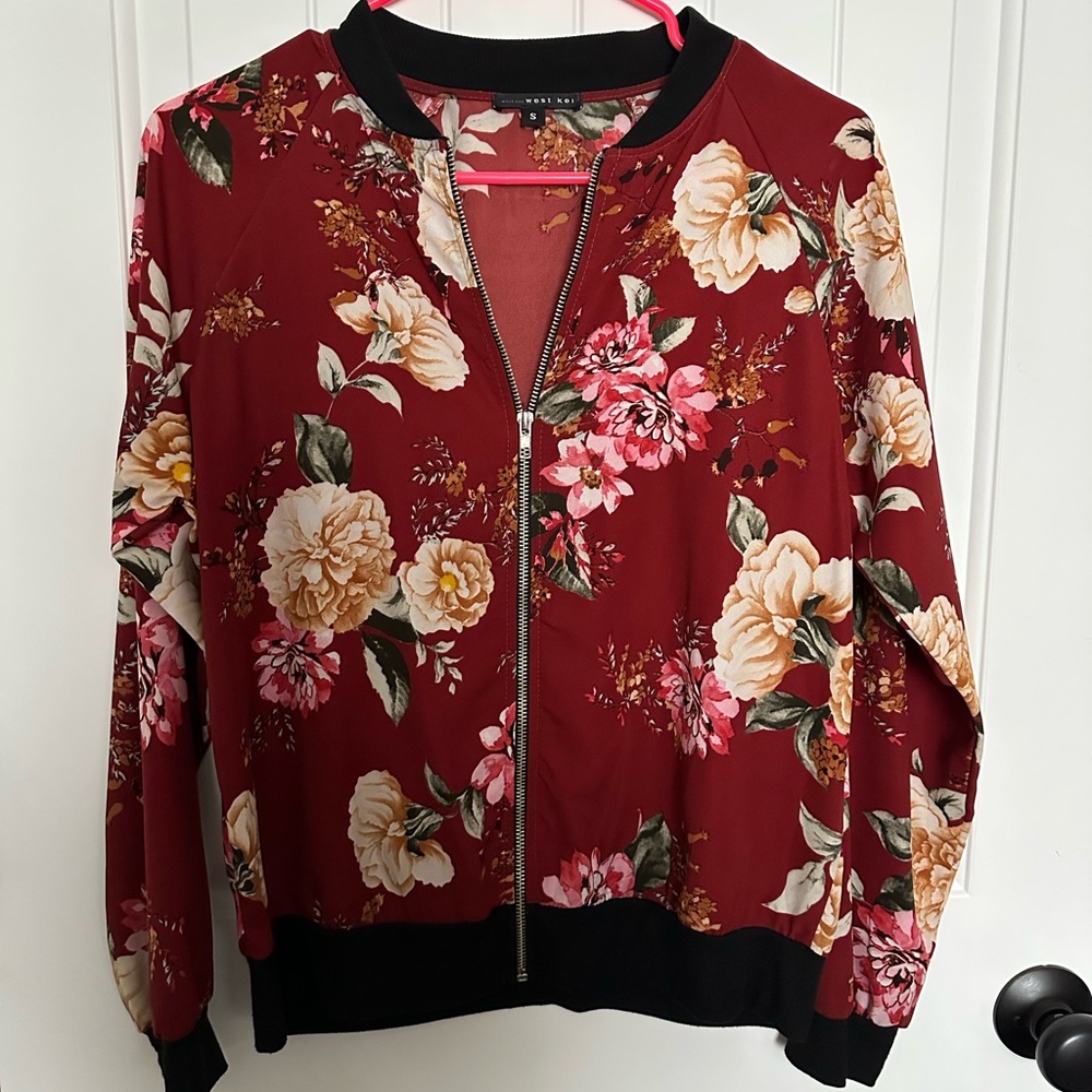 Lightweight, bomber style jacket